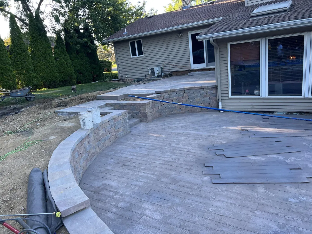 Curved Patio & Seating